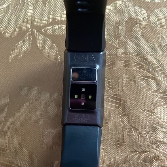 Fitness tracker watch - Picture 9 of 13
